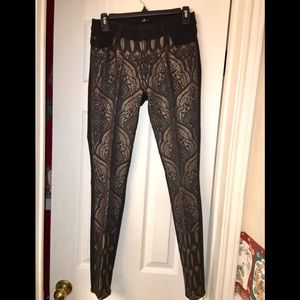 $200 NWOT 7 for All Mankind Brocade Jeans 27